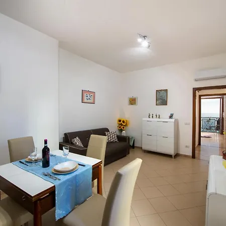 Domus Lavinia Apartment Furore